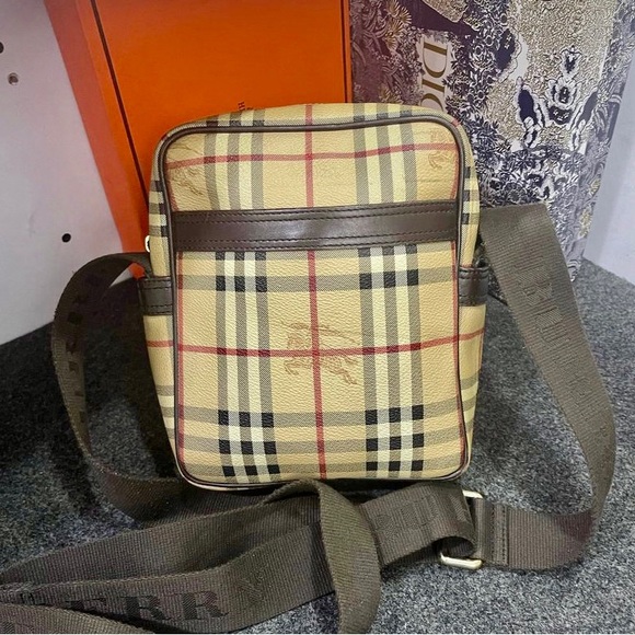 Pre Owned Vintage Authentic Burberry paddy Haymaket canvas crossbody leather - Picture 2 of 11